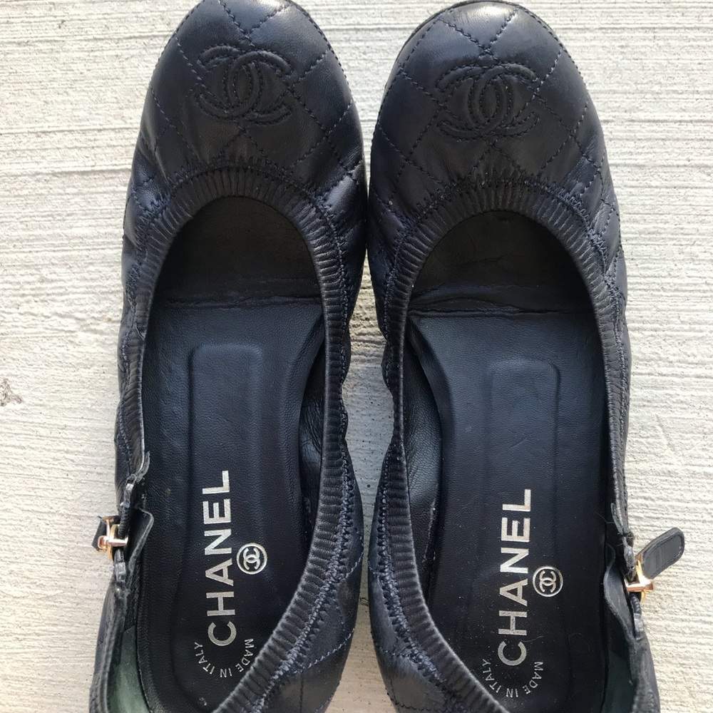 Chanel navy flats